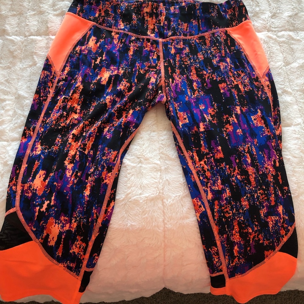 Danskin cropped leggings